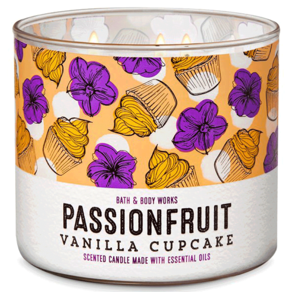 Bath and Body Works Candle 411g Passionfruit Vanilla Cupcake